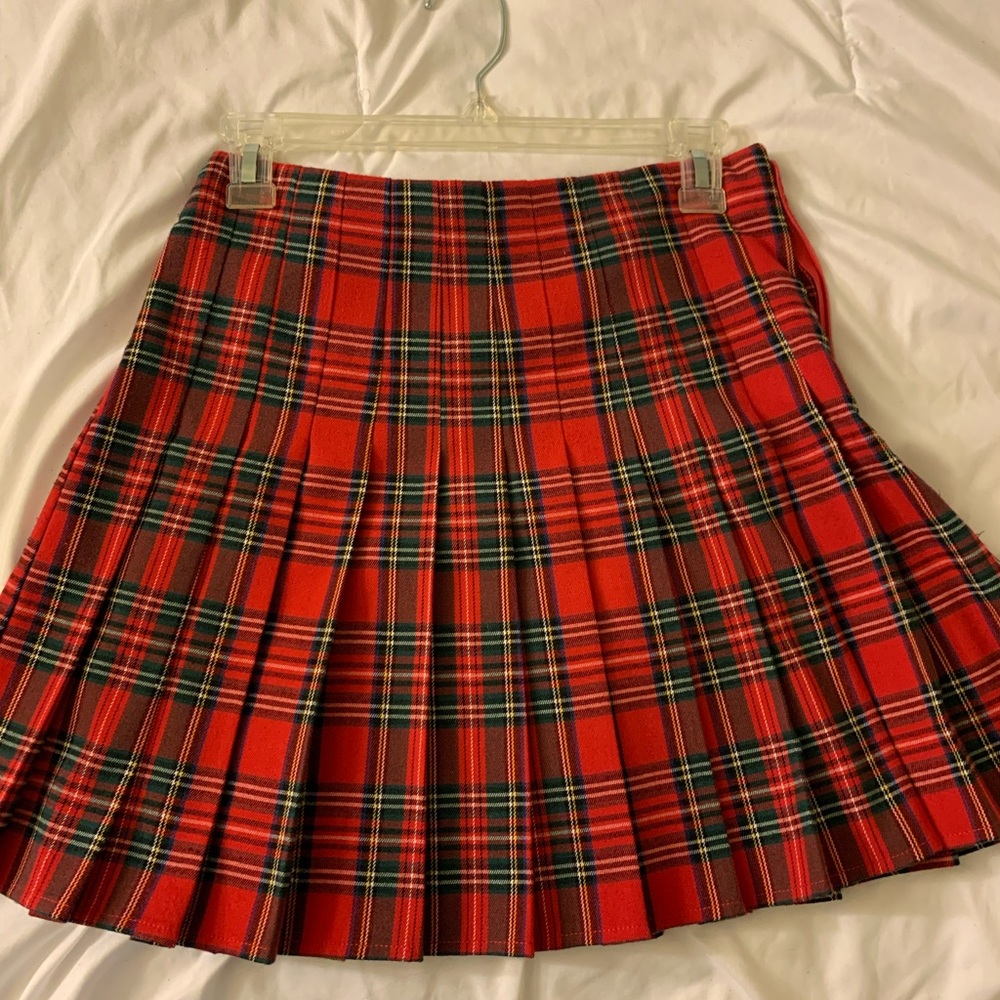 Brandy Melville plaid pleated skirt
